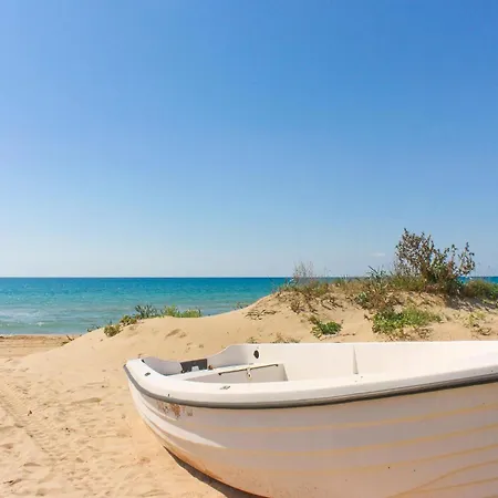 Stunning In * Avola